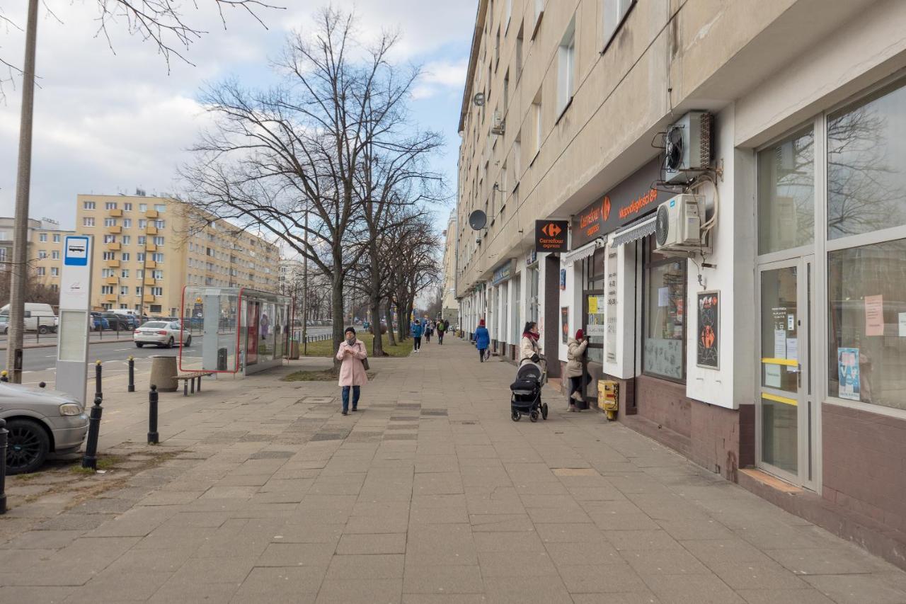 Metro Raclawicka Red Apartment Varşova Dış mekan fotoğraf