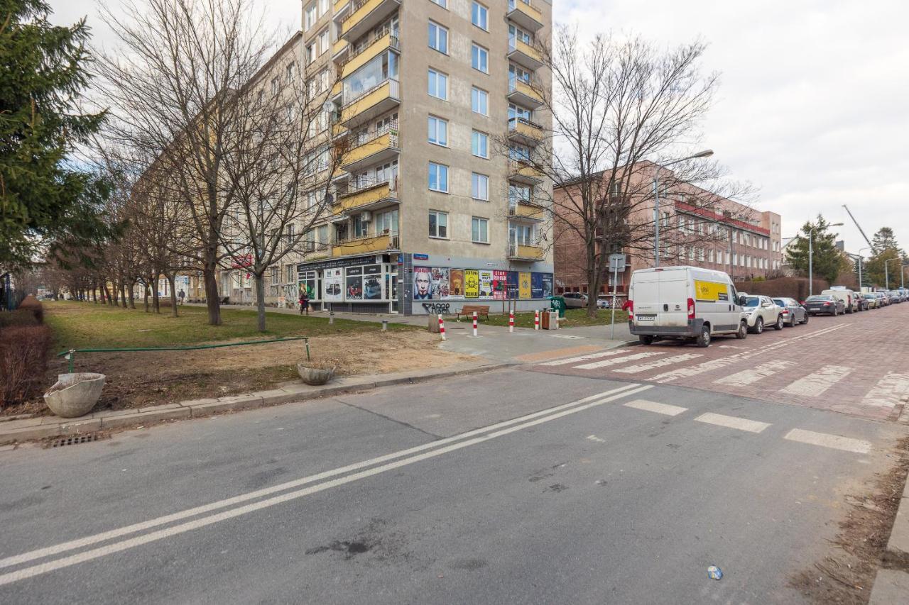 Metro Raclawicka Red Apartment Varşova Dış mekan fotoğraf